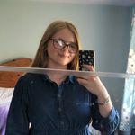 Holly Wakefield - @hollyj.w14 - Instagram