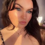 Holly Wright - @hollyelisha2003 - Instagram