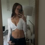 @hollywright.t - Instagram
