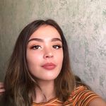 Hope Hampton - @hopetrin.beauty - Instagram