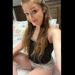 Hope Leach - @mamaaabear98 - Instagram