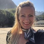 @melhowarddobson - Instagram