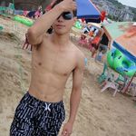 Howard Hong - @house086 - Instagram