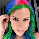 Laura Howard - KEENE Color & Cutting Specialist - @lalalaurathehairchemist - Instagram