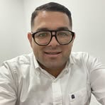 Howard Leon - Facebook