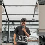 Husnain Malik - @malikhusnain.102 - Instagram