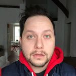 Ian Gary - @pleasehugian - Instagram