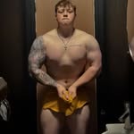 Iestyn Jones-Zschieschenek - @should3rz - Instagram