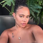 @indiaholder - Instagram
