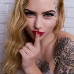 Lyndsey Wright - @lwrightingalee - Instagram