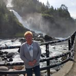 Ingrid Hahn - Facebook