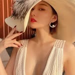 Chen Han - @ingrid.scott.37669 - Instagram