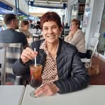 Iona Hendricks - Facebook