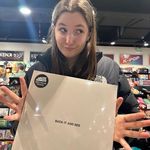 Iona Williamson - @ionawilliamson66 - Instagram