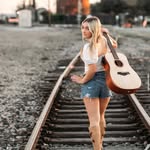 Ione Brown - @iones_music - Instagram