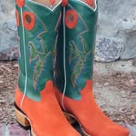 Iram Lozac - @iramlozacboots - Instagram