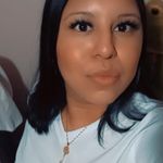 Iris Armstrong - @irisa3190 - Instagram