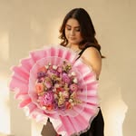 Iris Badillo - @glowingirispetals - Instagram