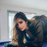 Iris Barnett - @irisbarnett94 - Instagram