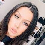 𝐈𝐫𝐢𝐬 𝐁𝐚𝐫𝐧𝐞𝐭𝐭 - @irisbarnett_ - Instagram