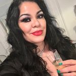 Iris Mercedes - @irisbenzie - Instagram