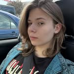 Iris Ploughman - @iriscaveot - Instagram