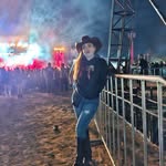 Iris Chavez - @irischavez130 - Instagram