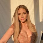 Iris Cox - @benlara__5h9q8qb - Instagram