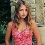 Iris Dawson - @irisdawson42 - Instagram