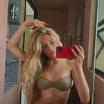 Iris - @irisdickinson_ - Instagram