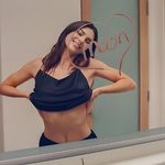 Iris Gilmore - @risie.e8 - Instagram