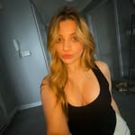Iris Kanakis - @iriskanakis - Instagram