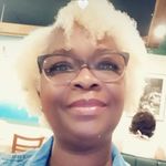 IrisKnowles - @iristaylorknowles - Instagram