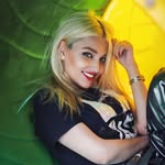Iris Kohl - @irismodajeans - Instagram