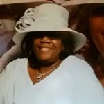 @irislofton122 - Instagram