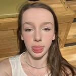 Iris Lynch - @kikiandiris - Instagram