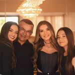 Iris Michele👨‍👩‍👧‍👧🙏❤️🙌🏻 - @_irismichele - Instagram