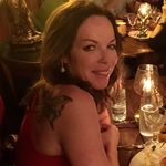 Iris Moreau - @irismoreaubeauty - Instagram