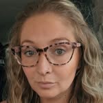 @irispeck69 - Instagram