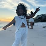 Iris Perkins - @irisworld21 - Instagram
