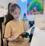 Iris Pham - Facebook