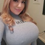 Iris Robbins - @irisrobbins47 - Instagram