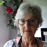 Iris Schmitt - @schwester_iris - Instagram