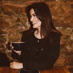 Iris Schneider - Facebook