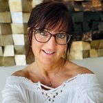 Iris Schulz - @schulz5701 - Instagram