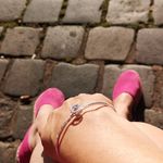 IRIS Schuster - @ploppcast - Instagram