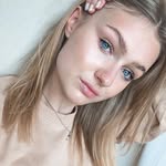 Iris Schuster - @irisschuster9 - Instagram