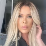 @irissegal05 - Instagram