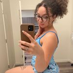 Iris stone - @irisssbbb - Instagram