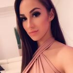 Iris Stone - @larie.ce - Instagram